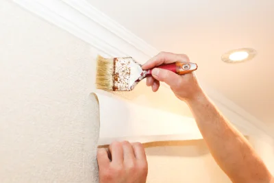 Pose de papier peint à Molleville — revêtements muraux et toiles de verre